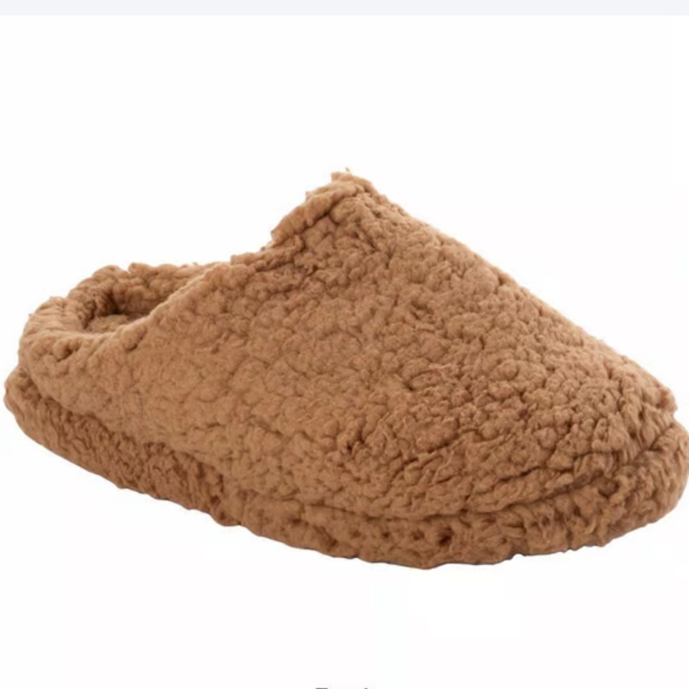 NWT Women’s Medium 7-8 Cuddle Duds Tannin Slippers